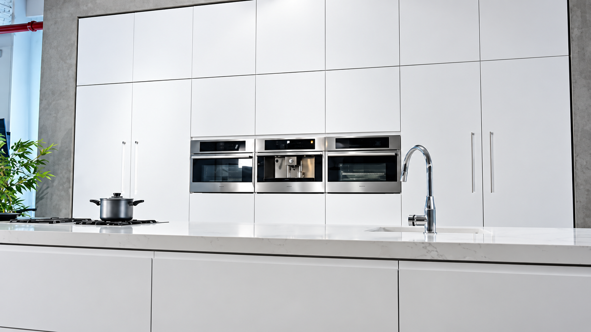 The Modern Countertop Kitchen: Designing a Space That Works Harder and Feels Calmer