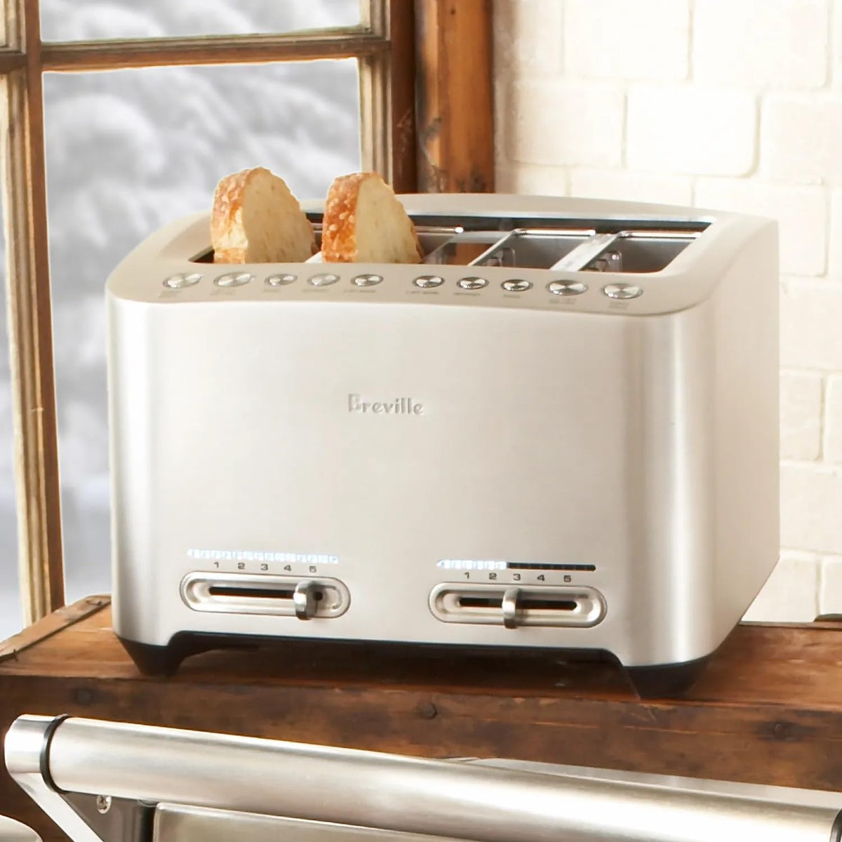 Breville Die-Cast 2-Slice Smart Toaster with Lift & Look