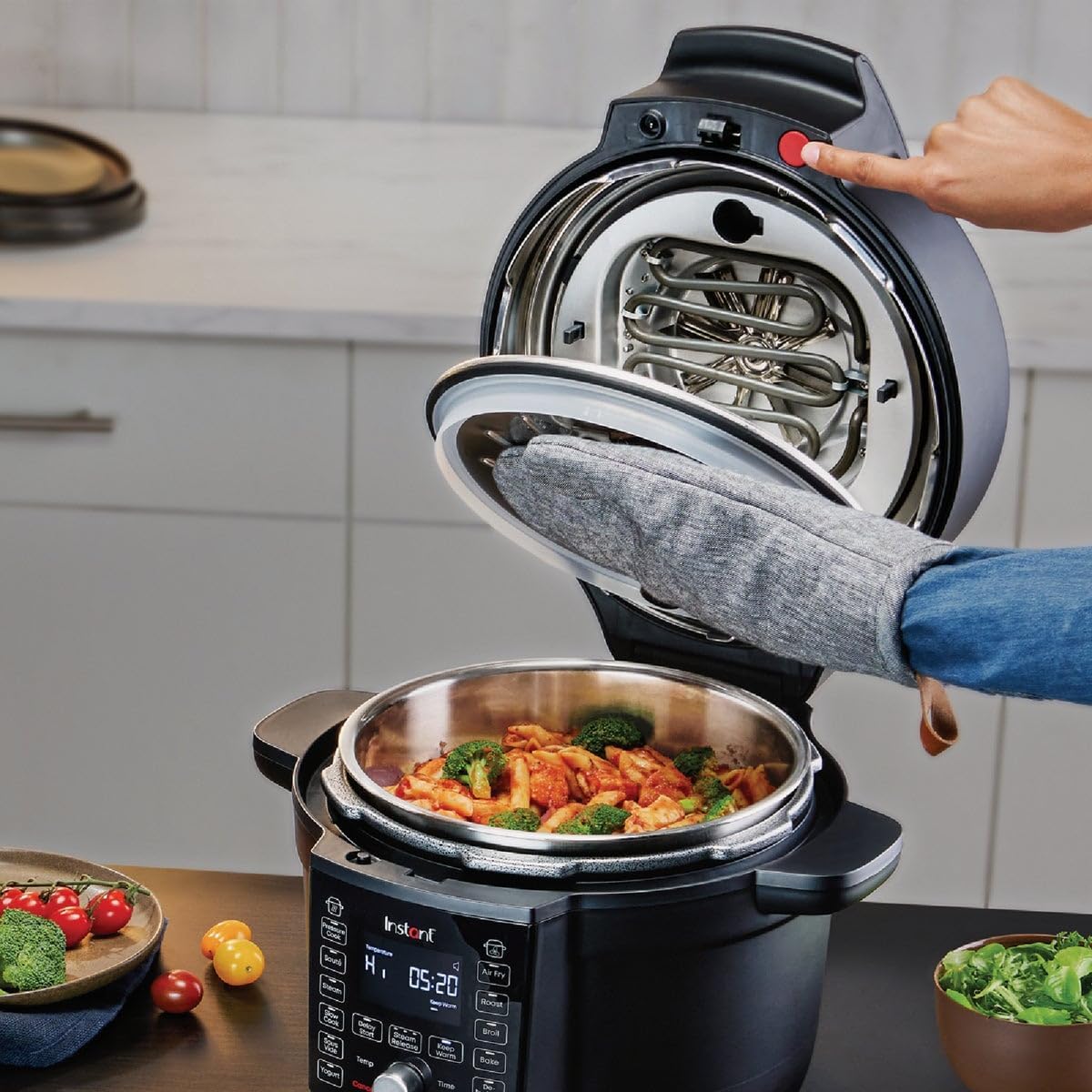 Instant Pot Duo Crisp WiFi 13-in-1 Air Fryer & Pressure Cooker