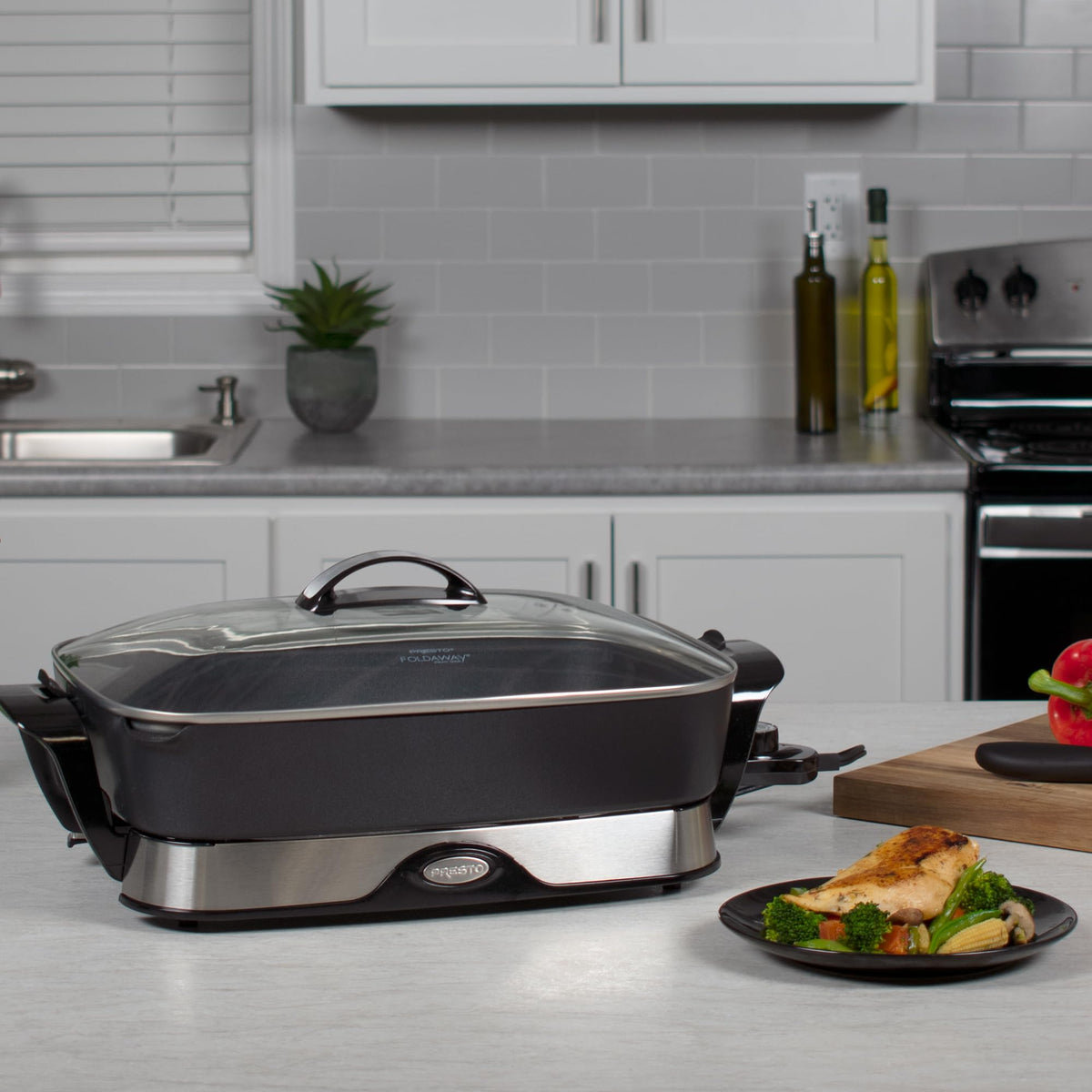 Presto 16-Inch Foldaway Electric Skillet, Black